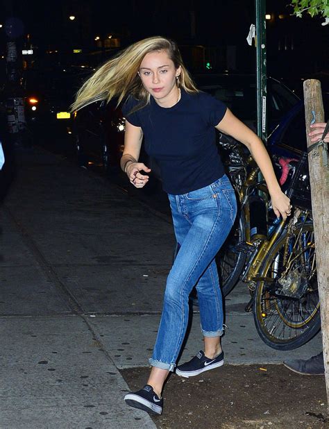 Miley Cyrus In Jeans Out In New York City 05 Gotceleb