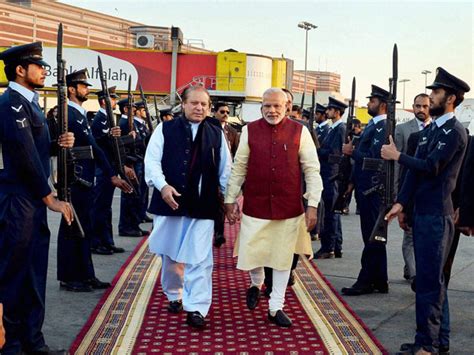 Modi And Sharif Lahore Bonding Gets Thumbs Up From US And UN Tehelka Investigations Latest