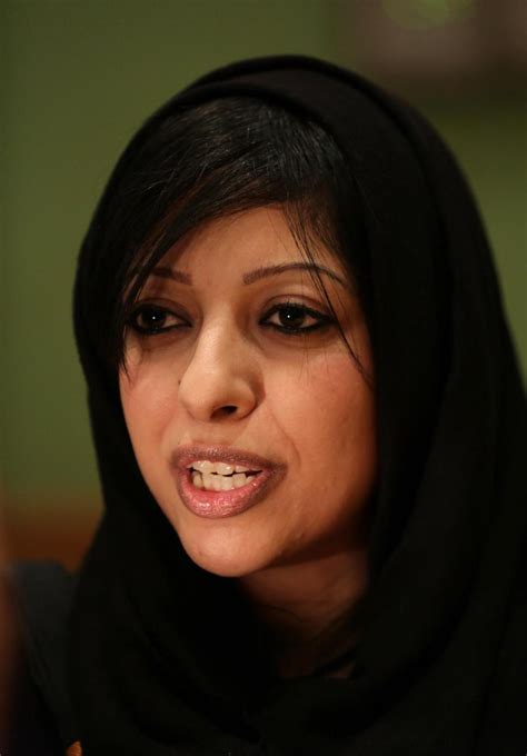 Bahrain Zainab Al Khawaja Arrestata Davanti Al Giudice Strappa La