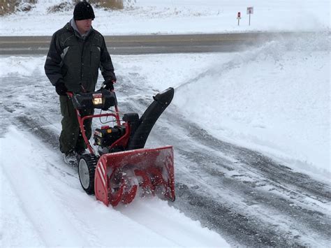 How to operate troy bilt snow blower. Troy Bilt Snow Thrower Review - Tools In Action - Power ...