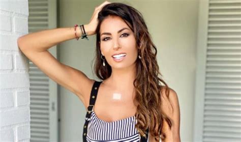 Recently, in fact, the showgirl has been at the center of some criticisms made by some web users. Elisabetta Gregoraci, chi è l'uomo misterioso con lei?