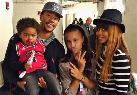 No, derrick rose does not have a speaking disorder. DERRICK ROSE SAYS HIS SON MOTIVATES HIM