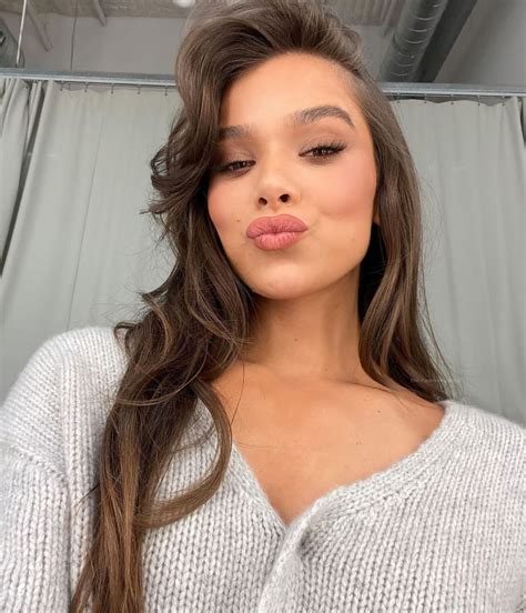 Hailee Steinfeld Nude And Sexy Collection 34 Photos Video Updated 09