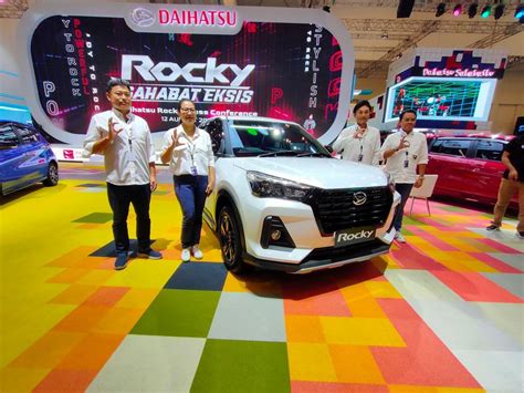 Belum 1 5 Tahun Meluncur Daihatsu Rocky Dapat Penyegaran Model Mobil