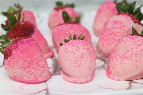 Easy Pink Chocolate Dipped Strawberries Grace Like Rain Blog
