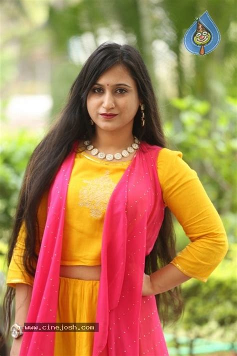 Poonam Sharma Stills - Photo 9 of 33