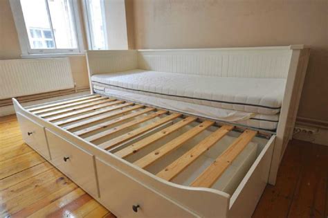 Betten bekommt man bei ikea in verschiedenen größen und formen. Ikea Hemnes Bett 160x200 Montageanleitung - Zuhause