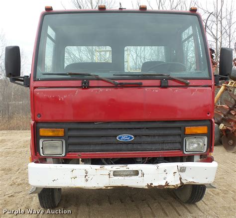 1990 Ford Cargo 8000 Truck With New Holland 1060 Bale Stacker Retriever