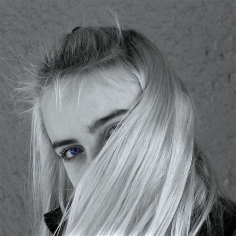 Billie eilish] c d em c d em i've been watching you for some time c d em g c can't stop staring at those ocean eyes c d em c d em burning g c those ocean eyes. Song Spotlight #5 - Billie Eilish - Ocean Eyes - Opening ...