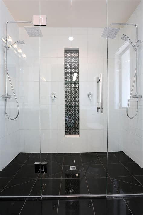 Breathtaking small bathroom tile ideas for the love of tile. Bathrooms | Inspiration | Modern Bathroom Ideas 2018