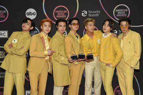 American Music Awards 2021 Winners Bts Takes Artist Of The Year Cbs News