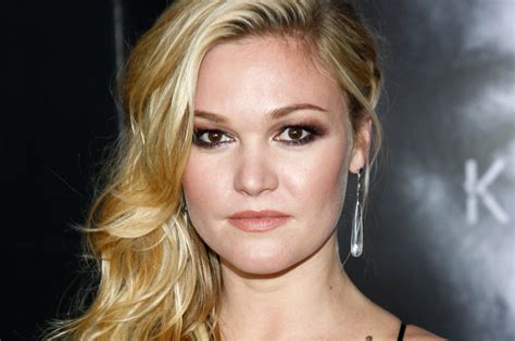 Look Julia Stiles Shares First Photo With Son Strummer