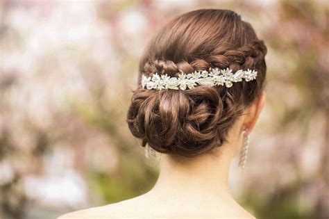 31 Romantic Medieval Hairstyles That Still Slay Today