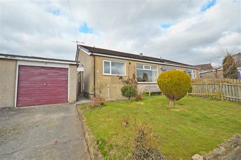 2 Bedroom Semi Detached Bungalow For Sale In Green Close Bradley Bd20