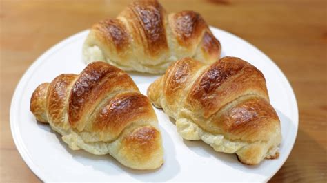How To Make Croissants Easy Homemade Croissants Recipe Youtube