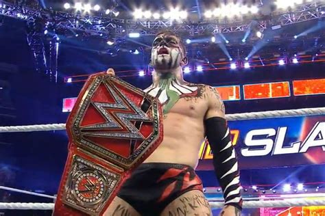 Summerslam 2016 Results Finn Balor Defeats Seth Rollins To Become 1st