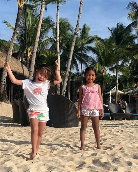 Cristine Reyes Bonds With Daughter Amarah In Boracay Pushcomph
