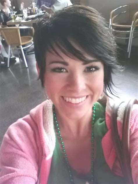 Short Haired Cuties 32 Photos Thechive