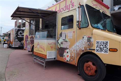 street food   edge buffalos food truck experience  larkin