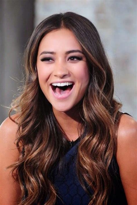 Pin By Elena Moyer On Celebrities Shay Mitchell Hair Hair Beauty Hair