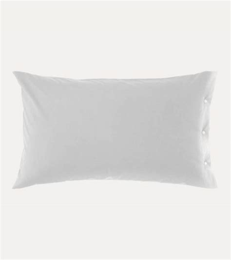 La confezione contiene due federe con chiusura a sacchetto tinta unita cotton usa cotone americano di alta qualità. COPPIA FEDERE TINTA UNITA CON BOTTONI 57 FILI CM² Colore Bianco