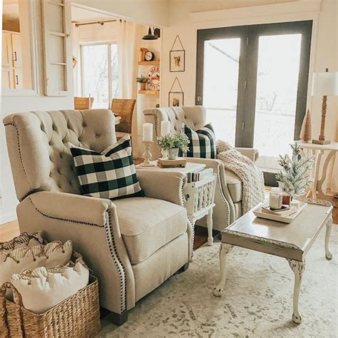 Cozy Farmhouse Living Room Decor With Neutral Recliners