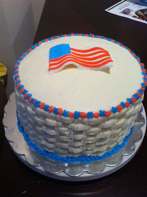 Cute decorations will make your party unique and special. Labor Day Cake white cake with buttercream | Cupcake cakes ...
