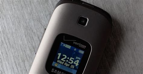 Samsung Gusto 2 Review This Flip Phone Gets A Lot Right Cnet