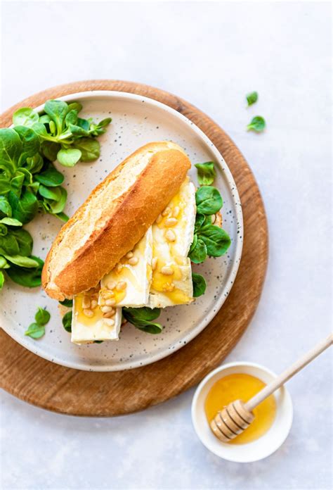 Broodje met brie uit de oven