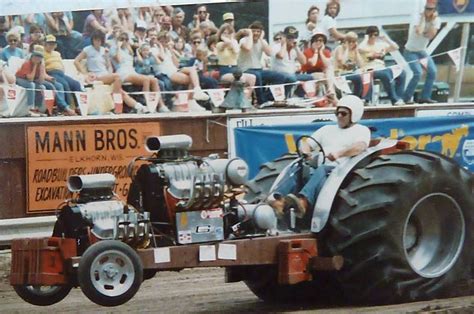 Pin By Blake On Old Pulling Tractors Truck Tractor Pull Tractor