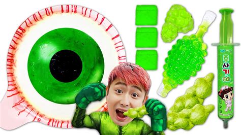 Hulk Green Eyesballs Chocolate Mukbang Challenge 대왕 눈알 초콜릿 먹방 Youtube