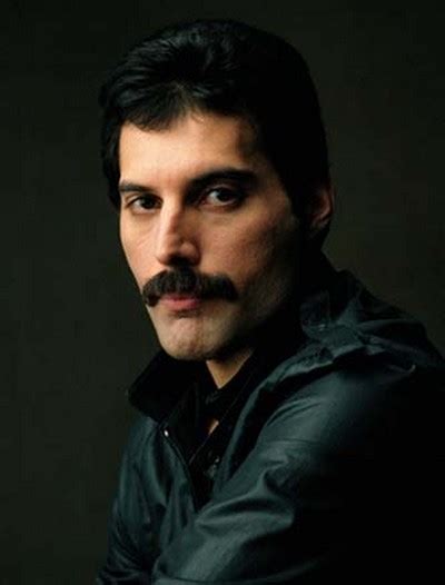 Freddie Mercury Biographie Et Filmographie