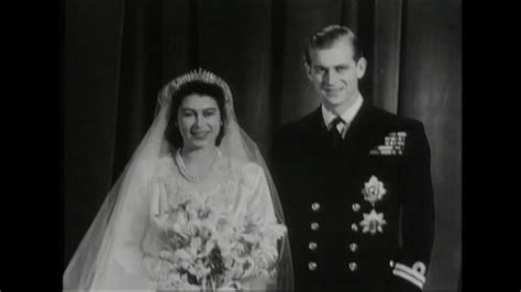 On the morning of their wedding, philip was made the he and elizabeth lived at villa guardamangia, the rented home of his uncle lord mountbatten, for several. Wedding Queen Elizabeth Ii And Philip : Silver Wedding ...