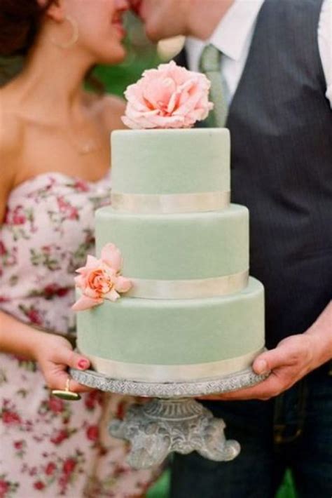 24 Gentle Mint Green Colored Wedding Cakes Weddingomania