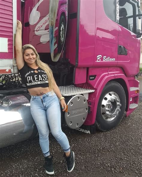 Camioniste E Youtuber Buona Strada Lady Truck Driver Team