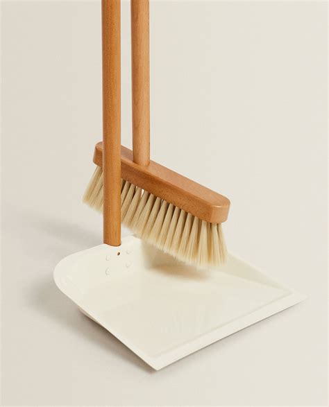 Wooden Dustpan And Brush Set In 2021 Dustpans And Brushes Wooden