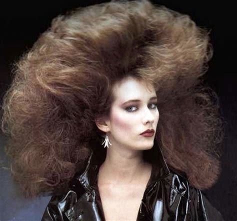 15 Gigantic Hairdos From The 1980s 80s Hair Prom Hair Hair Perms