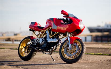 Ducati Cafe Racer Plsilope