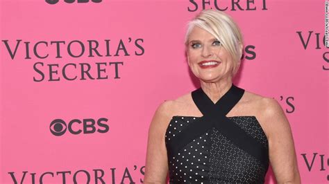 Victorias Secret Ceo Resigning After 16 Years