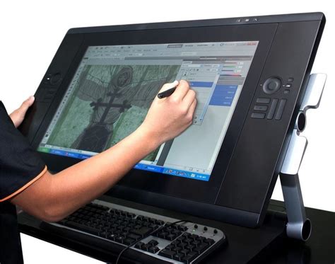 Wacom cintiq pro 24 pen and touch. Wacom uvádí nový standard: Cintiq Pro 24" a 32" | Megapixel