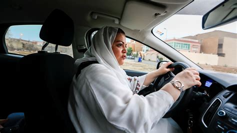 Saudi Arabias Women Are Finally Allowed To Drive A Car On Their Own — Quartz