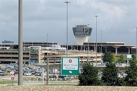Newark Airport Parking Rate Hiked 59 But You Can Avoid It