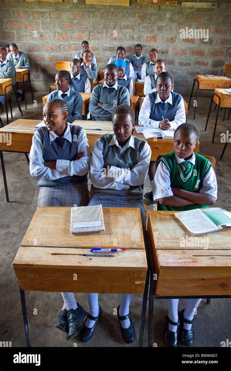 Kenya School Teenage Girls Hi Res Stock Photography And Images Alamy