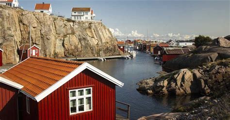 Bohuslän is the only swedish province facing the atlantic, as well as the southern outpost of the norwegian fjord landscape. Resa - Vandring i vackra Bohuslän med Smögen - Singelresor ...