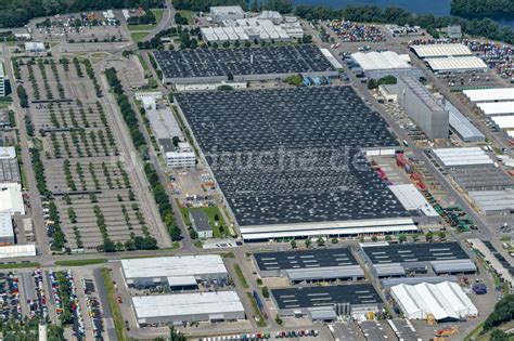 W Rth Am Rhein Aus Der Vogelperspektive Werksgel Nde Der Daimler Truck