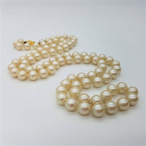 Vintage Faux Pearl Necklace With Gold Tone Clasp Marked Japan 32