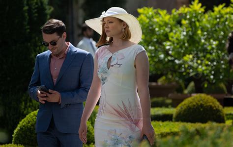 Sarah Snook Didnt Know Succession Was Ending Until Season Fours Final Table Read Pedfire