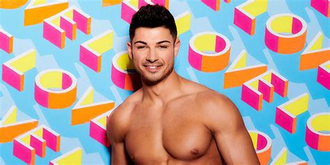 Love Islands Anton Danyluk Just Admitted That His Mum Shaves His Bum