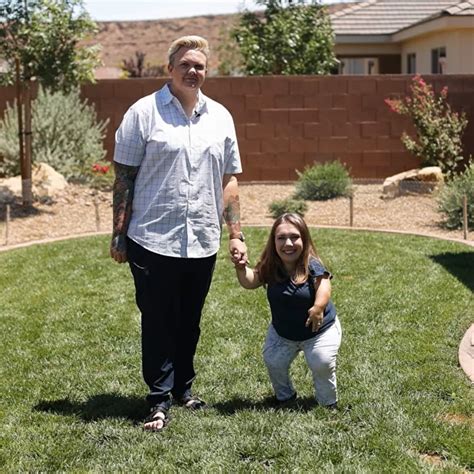 Utah Couple With Nearly 3 Feet Height Difference Sets Guinness World Record Breezyscroll
