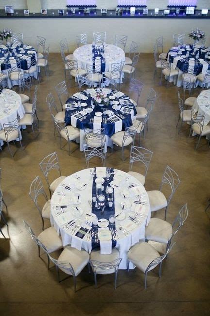 Alternating Tablecloth Colors Weddings Style And Décor Wedding